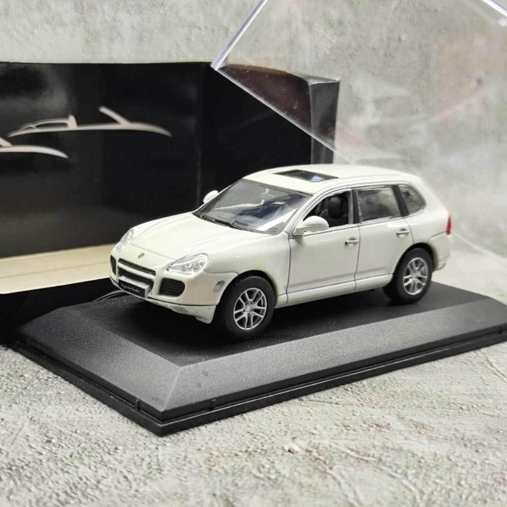 1/43 Scale Porsche Cayenne Turbo SUV Diecast Model Car