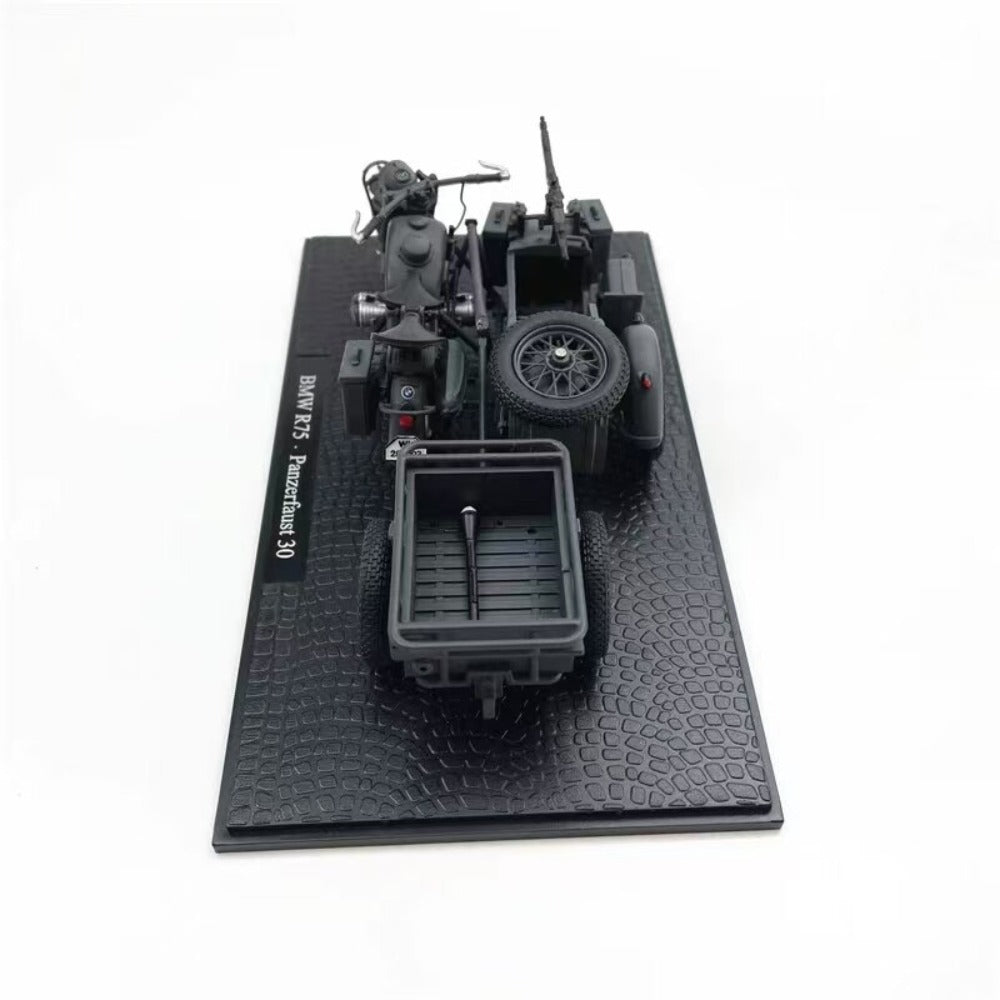 1/24 Scale BMW R75 Motorcycle Panzerfaust 30 WWII Military Vehicle Diecast Model