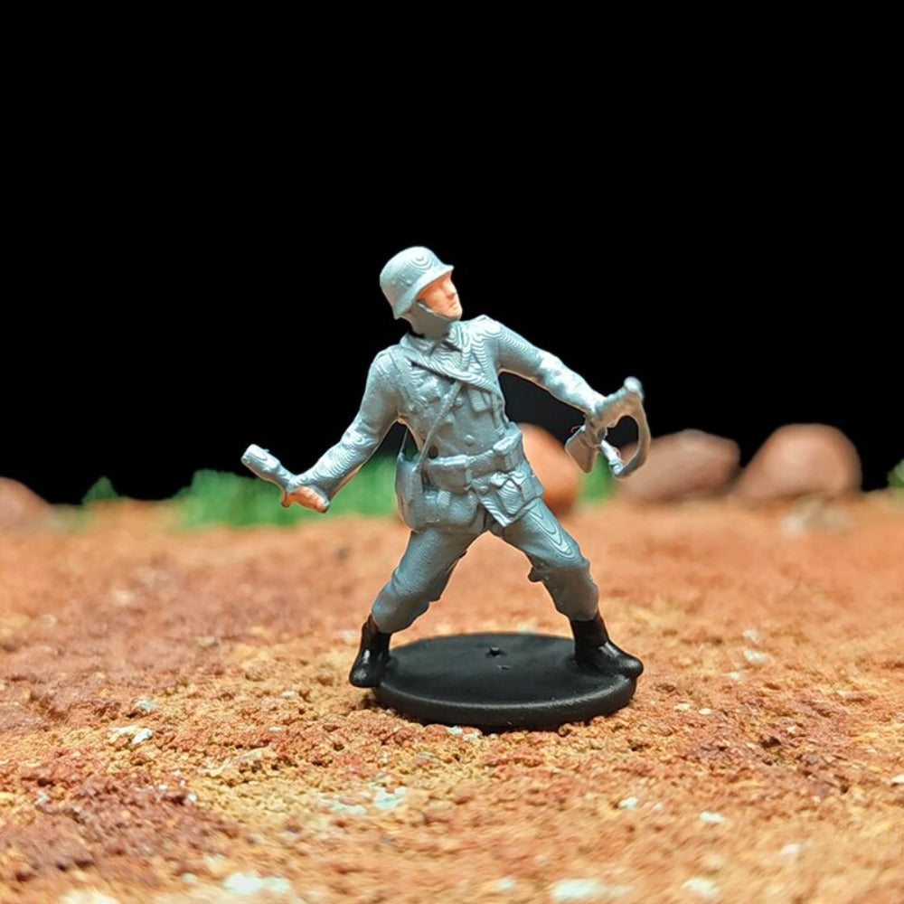 1/72 Scale WWII German Soldiers Painted Miniature Figures Set for Model Dioramas
