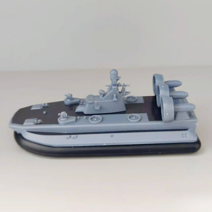 1/500 Scale Zubr-class LCAC Pomornik Air-Cushioned Landing Craft Pre-built Plastic Collectible Model Ship