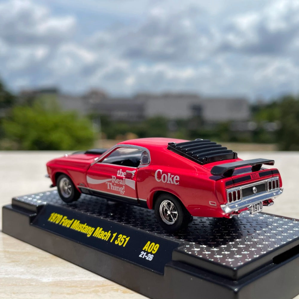 1/64 Scale 1970 Ford Mustang Mach 1 Diecast Model Car