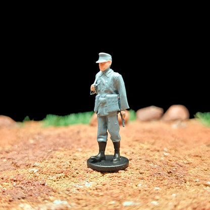 1/72 Scale WWII German Soldiers Painted Miniature Figures Set for Model Dioramas