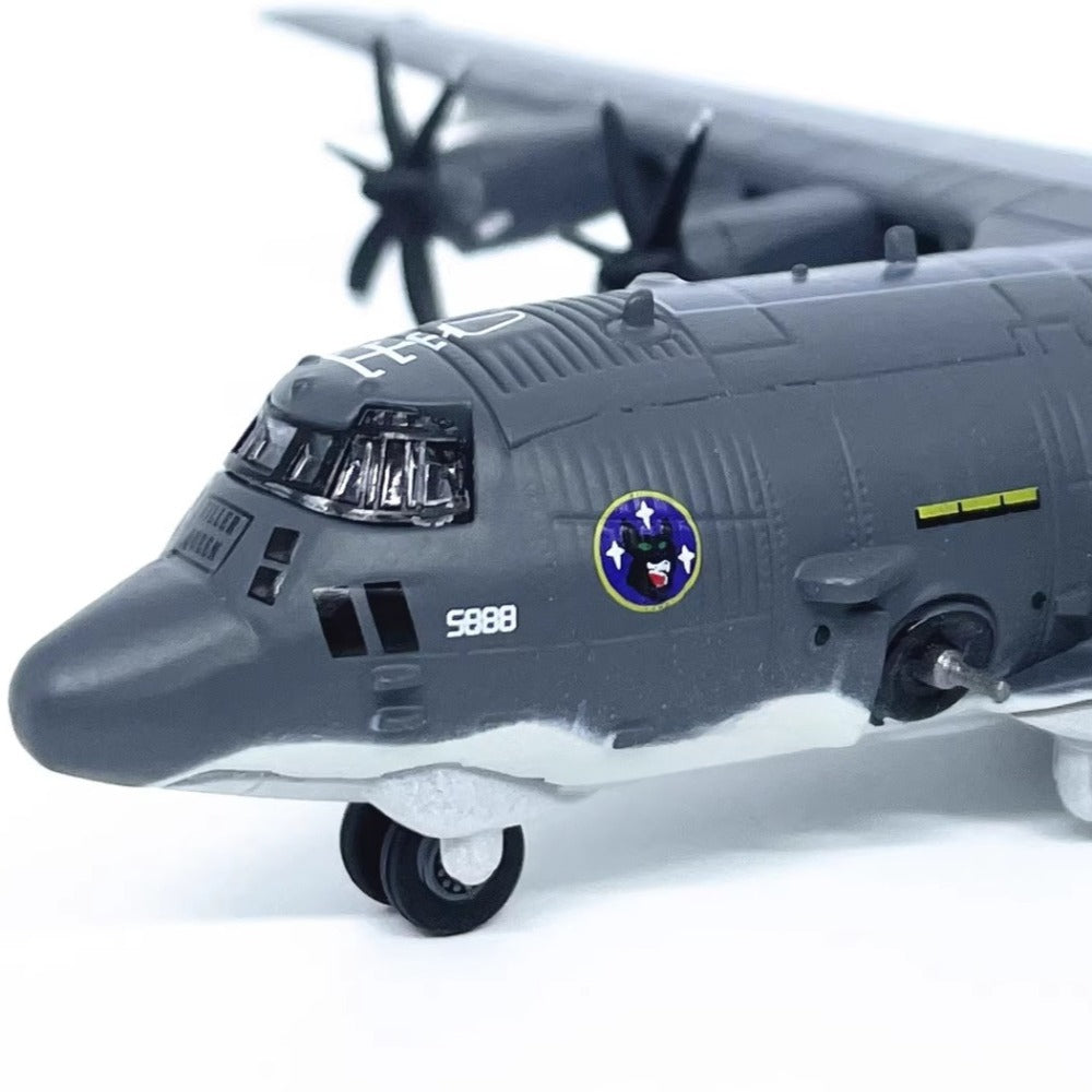 Lockheed AC-130 Gunship Ground-Attack Aircraft 1/200 Scale Diecast