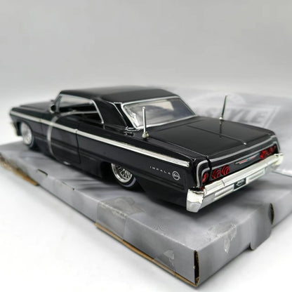 1/24 Scale 1964 Chevrolet Impala Lowrider Diecast Model Car