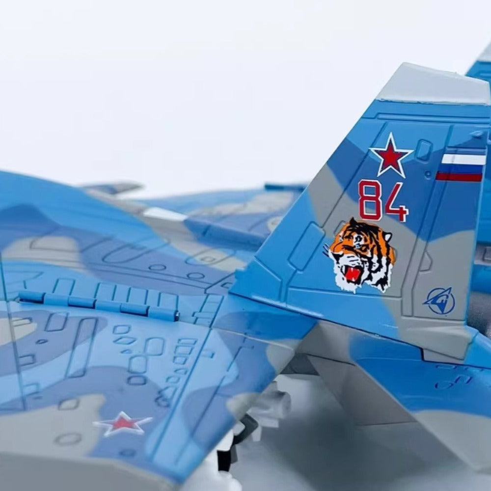 1/100 Scale Sukhoi Su-33 Flanker-D Soviet/Russian All-Weather Carrier-Based Air Superiority Fighter Diecast Model