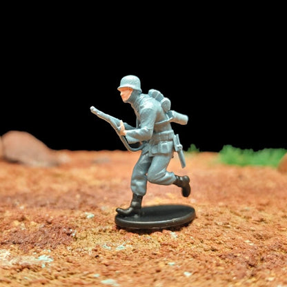 1/72 Scale WWII German Army Soldiers Painted Figures Set for Model Dioramas