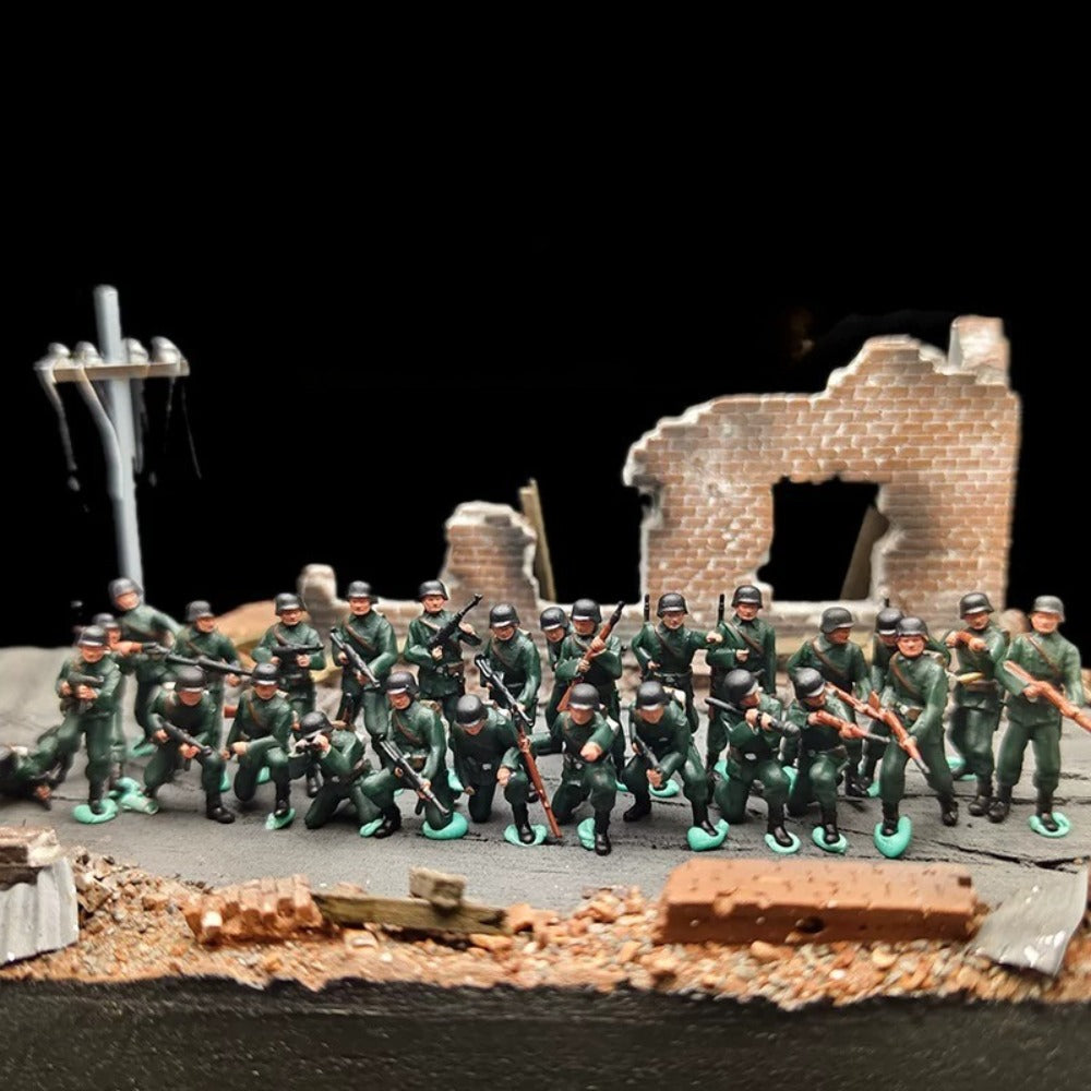 1/72 Scale German Soldiers Painted Figures Set for Model Dioramas