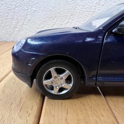 1/32 Scale 2004 Porsche Cayenne Turbo Luxury Crossover SUV Diecast Model Car