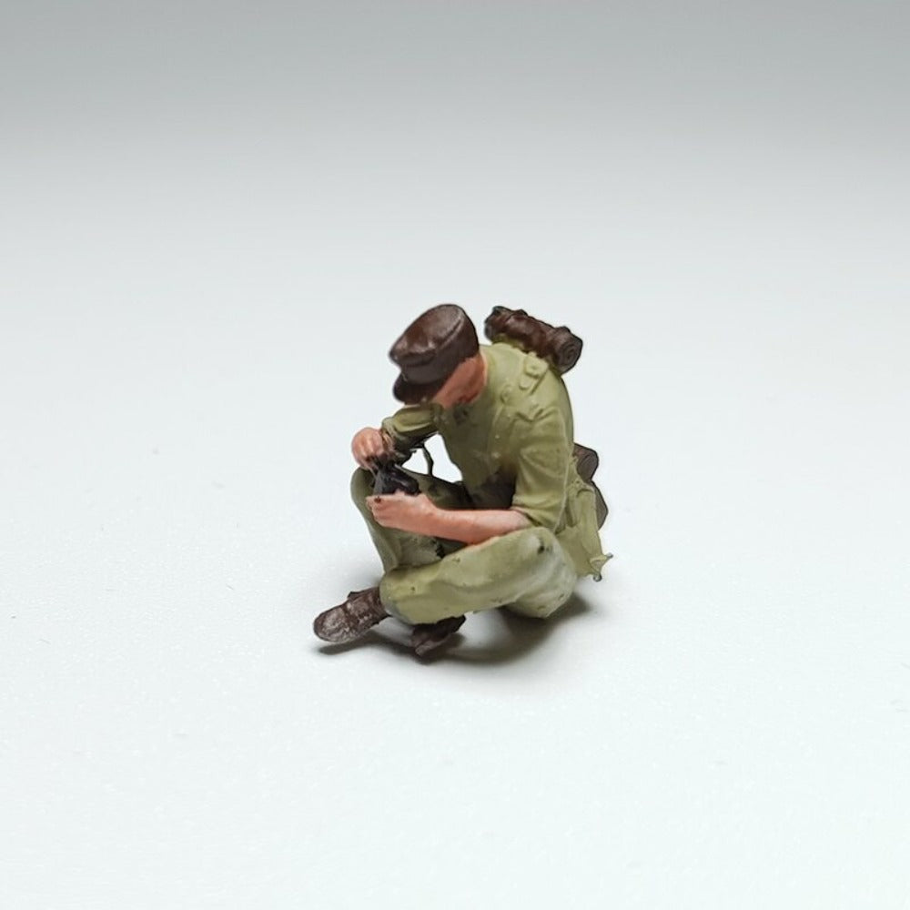 1/72 Scale WWII Soldiers at Rest Painted Figures for Model Dioramas