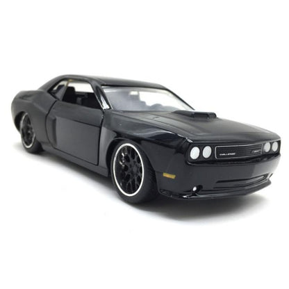 1/32 Scale 2012 Dodge Challenger SRT8 Diecast Model Car