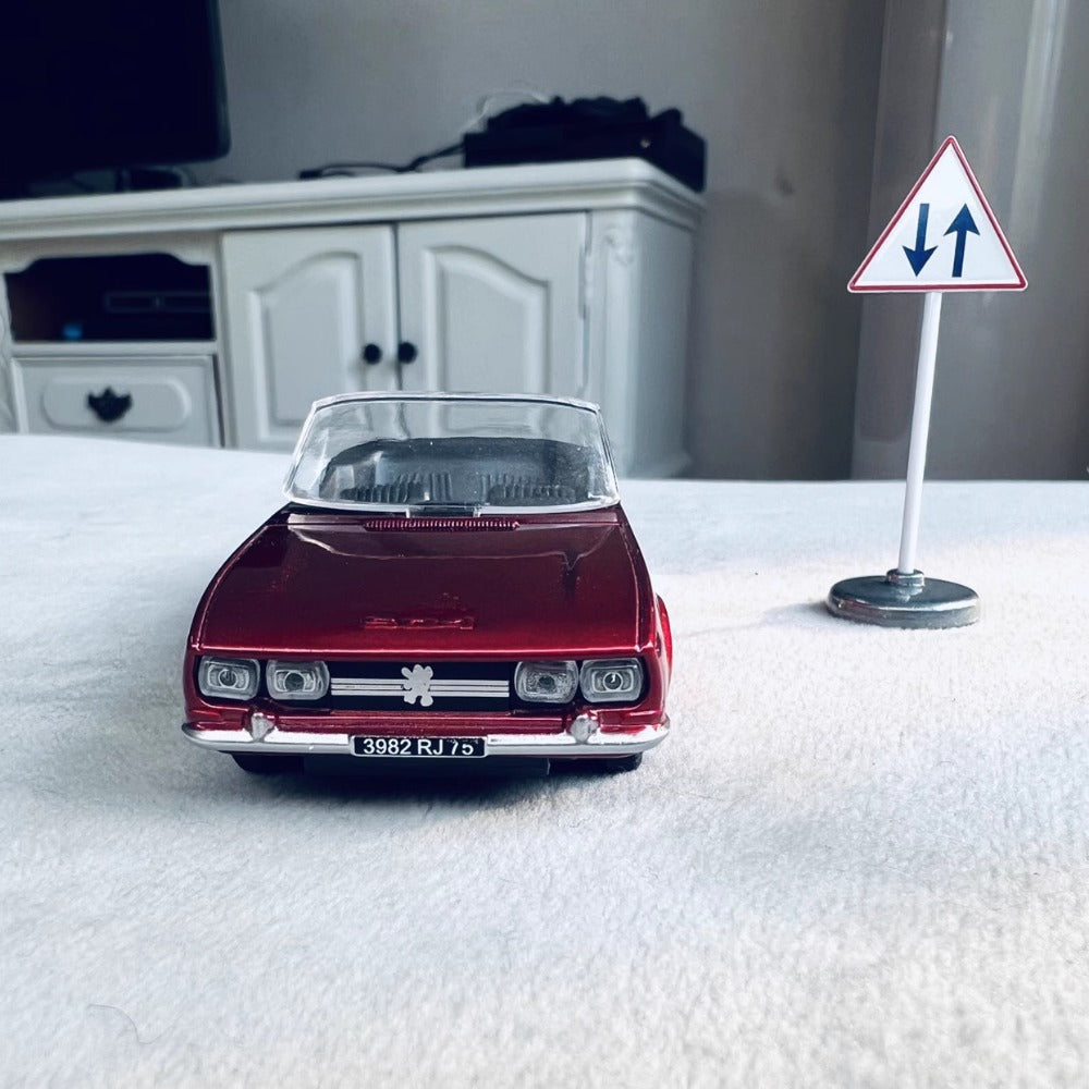 1/43 Scale Peugeot 504 Cabriolet Convertible Car Diecast Model