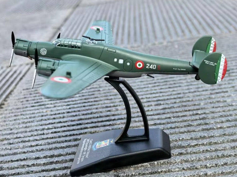 1/144 Scale CANT Z.1007 Alcione WWII Italian Medium Bomber Diecast Aircraft Model