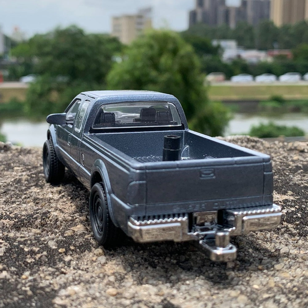 1/43 Scale Ford F-250 Pickup Truck Diecast Model Car