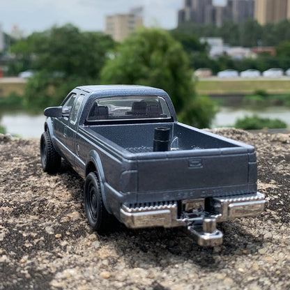 1/43 Scale Ford F-250 Pickup Truck Diecast Model Car