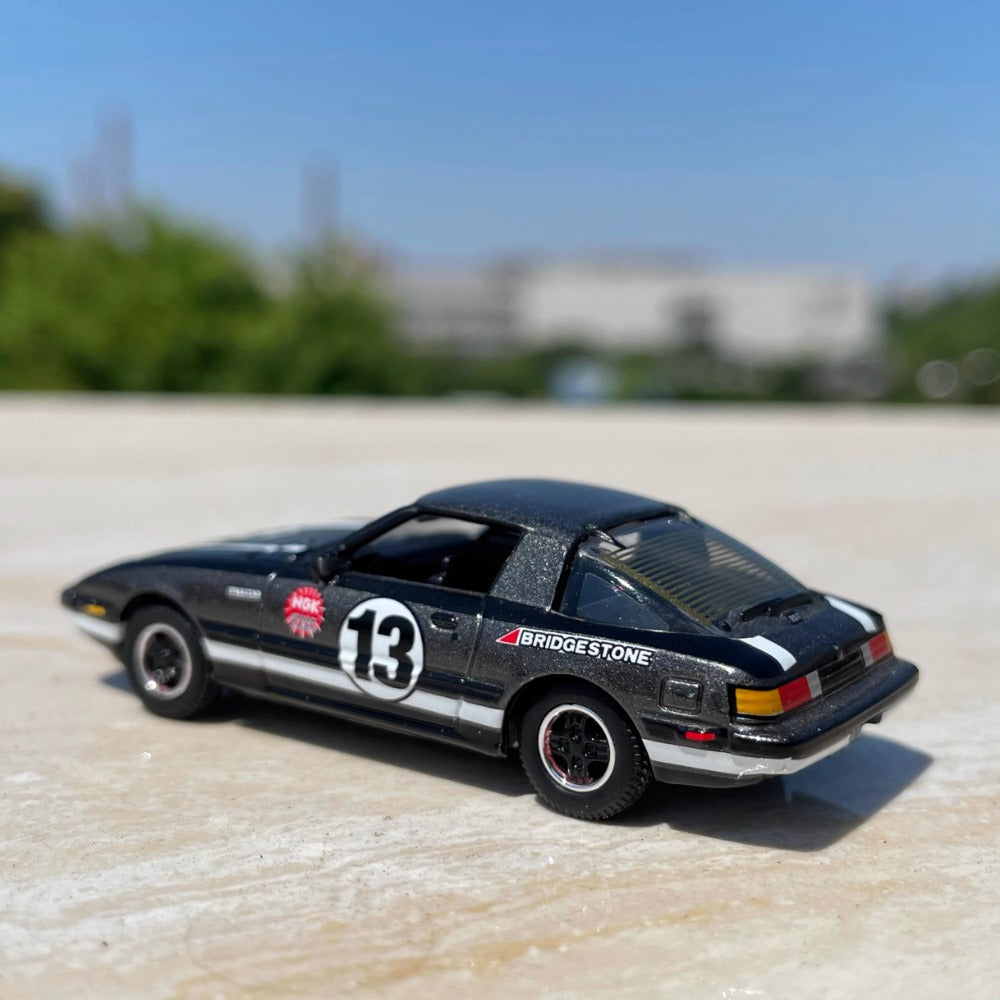 1/64 Scale Mazda RX-7 Sports Car Diecast Model