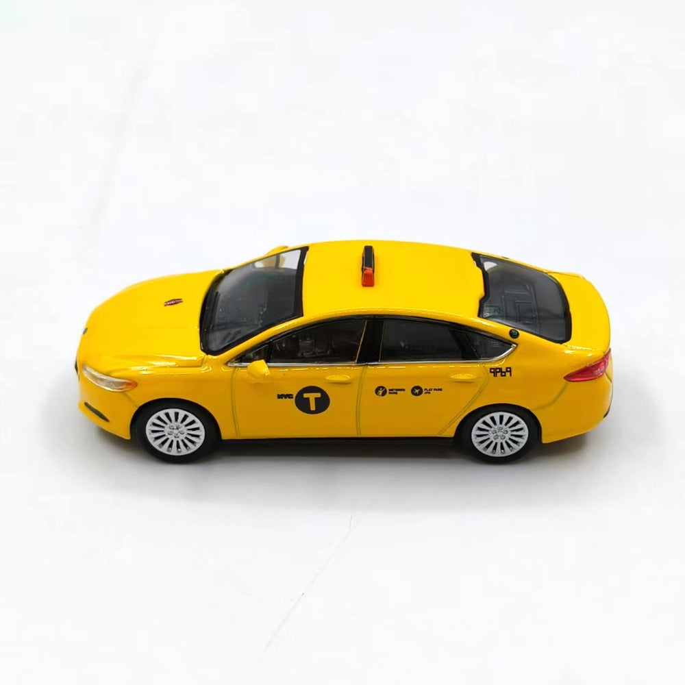 1/64 Scale 2013 Ford Fusion New York City Taxi Diecast Model Car