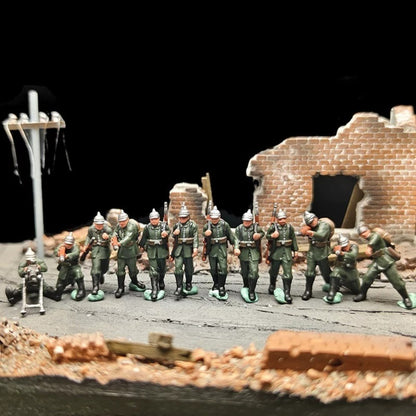 1/72 Scale German Soldiers Painted Figures for Model Dioramas