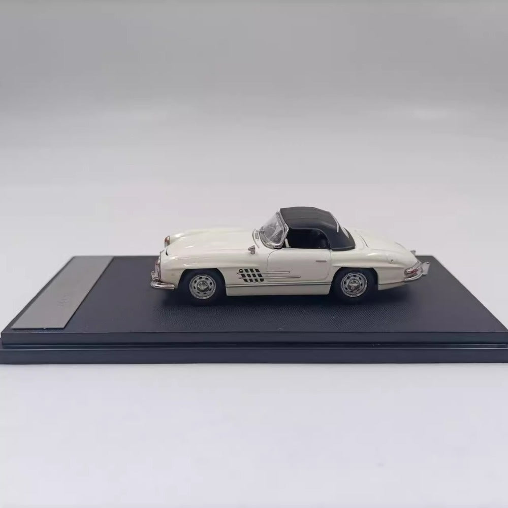 1/64 Scale Mercedes-Benz 300 SL Diecast Model Car
