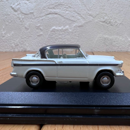 1/76 Scale Sunbeam Rapier Diecast Model Car