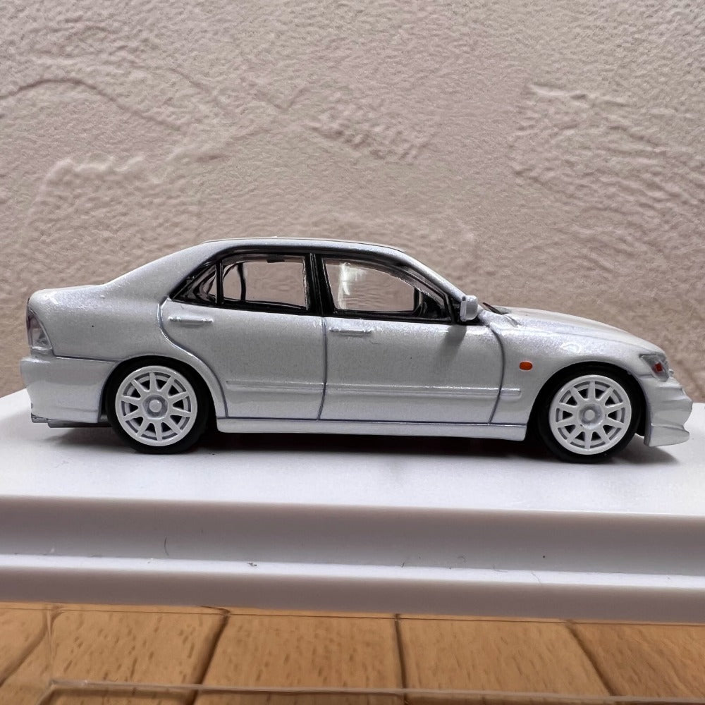 1/64 Scale Lexus IS 200 Executive Car Diecast Model