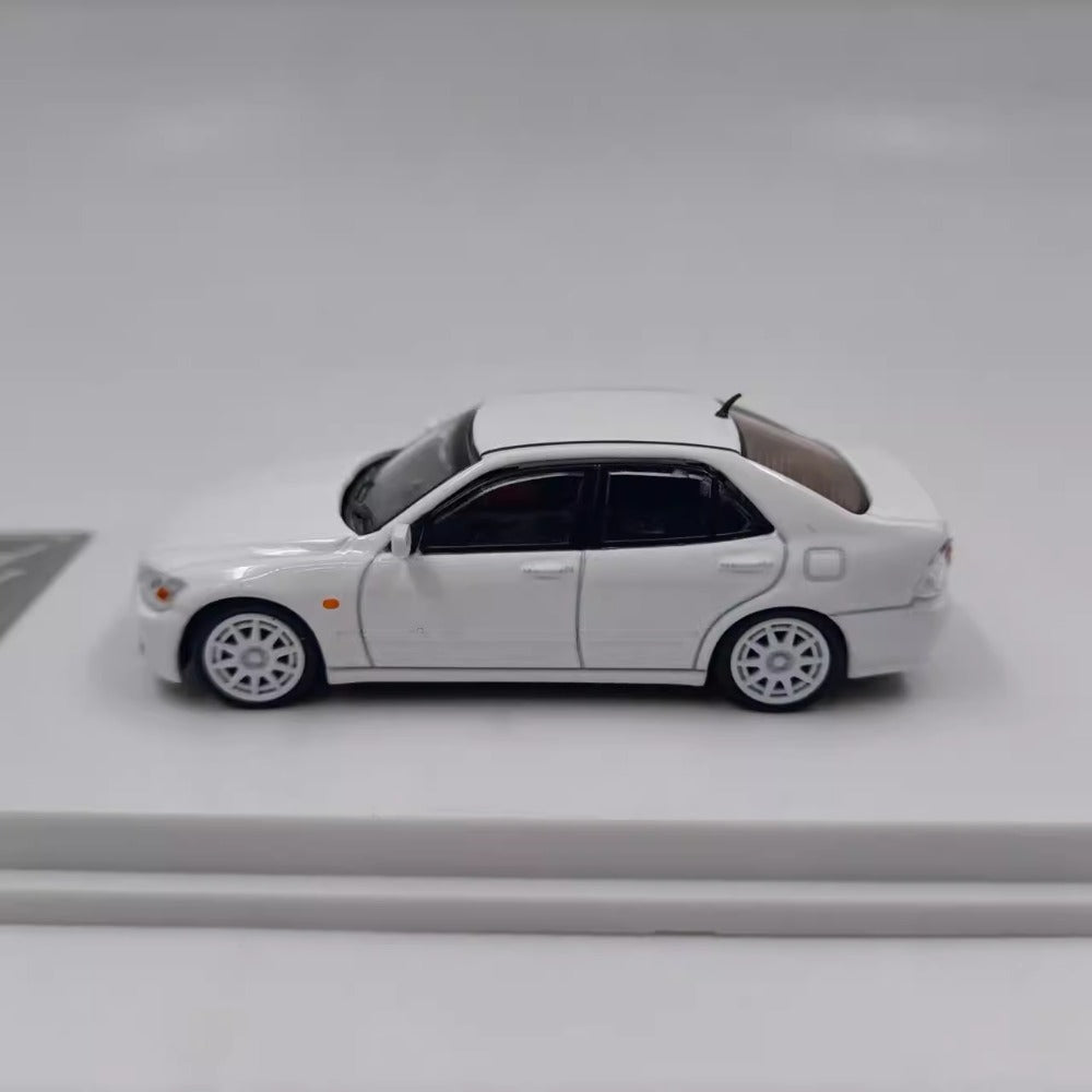 1/64 Scale Toyota Altezza RS200 SXE10 Sedan Diecast Model Car
