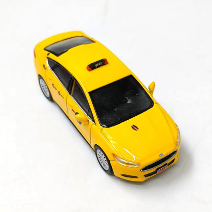1/64 Scale 2013 Ford Fusion New York City Taxi Diecast Model Car