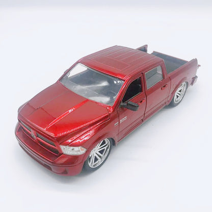 1/24 Scale Ram 1500 Pickup Truck Diecast Model