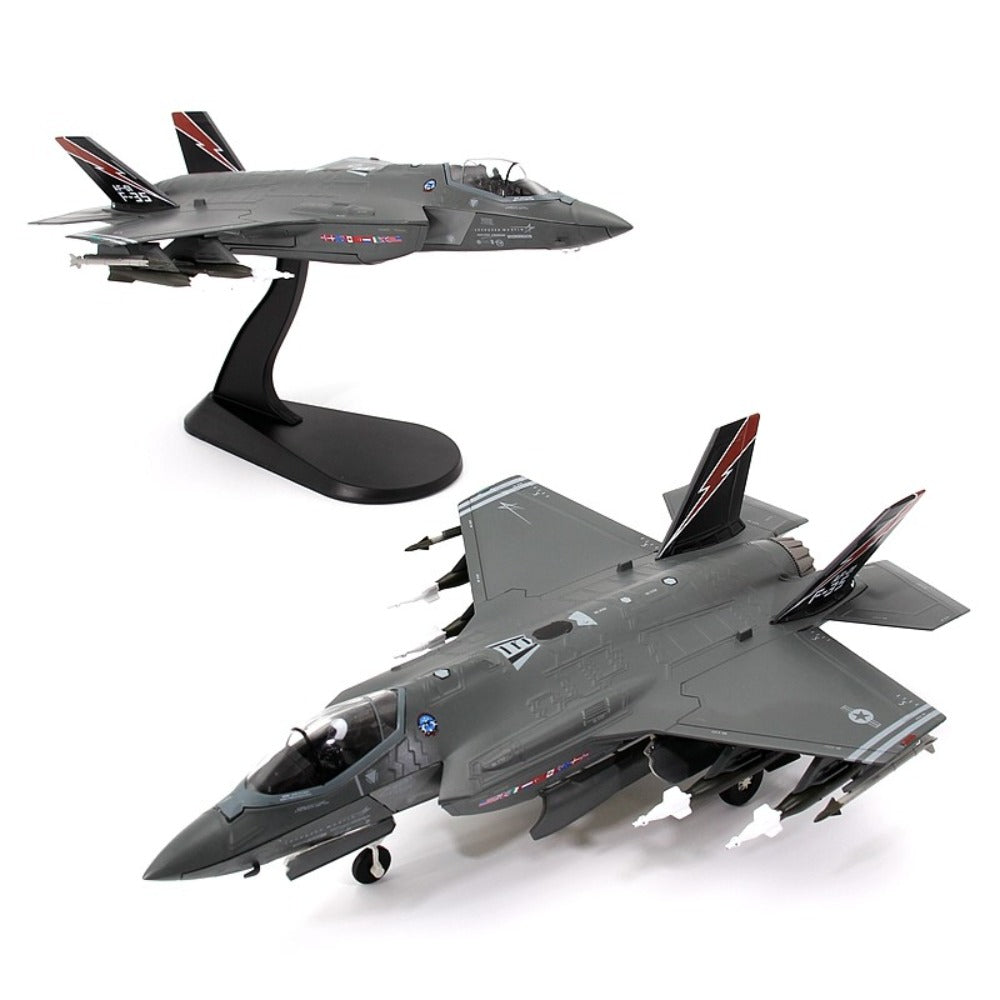 1/72 Scale Lockheed Martin F-35 Lightning II USAF AF-01 Stealth Strike Fighter.Diecast Model