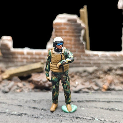 1/72 Scale M1 Abrams Tank Crew Soldiers Painted Figures for Model Dioramas