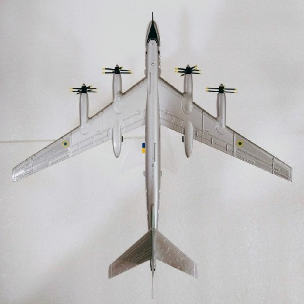1/200 Scale Tupolev Tu-95 Bear Strategic Bomber Diecast Model Aircraft