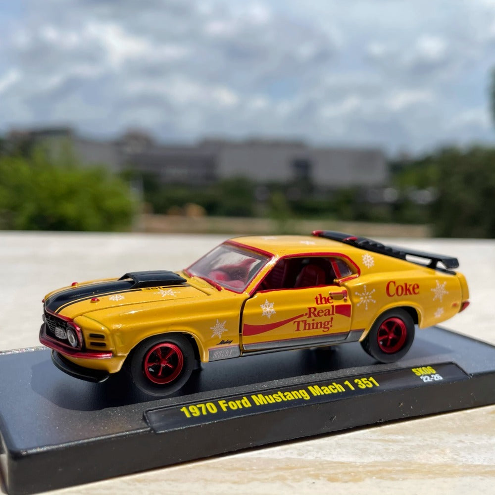 1/64 Scale 1970 Ford Mustang Mach 1 Diecast Model Car