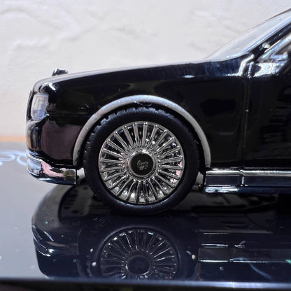 1/64 Scale Toyota Century Luxury Car Diecast Model