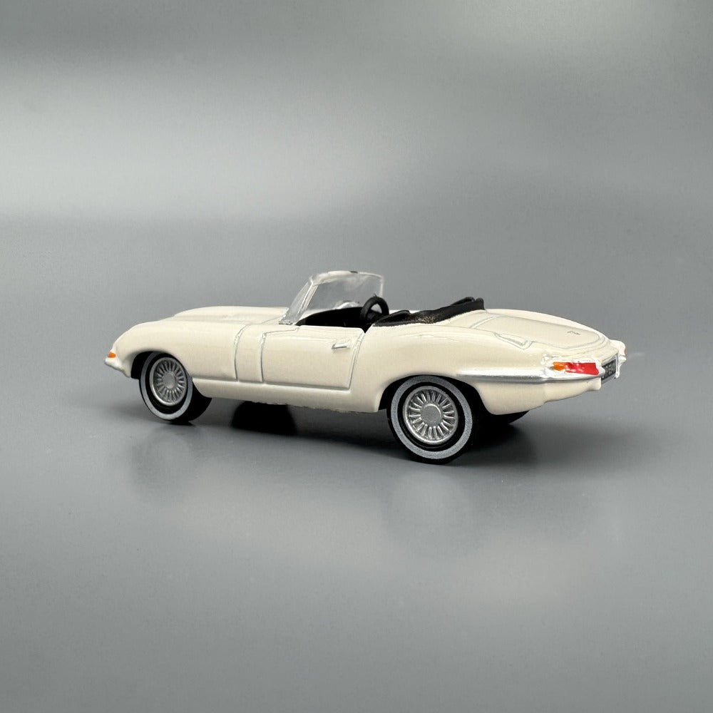 1/76 Scale Jaguar E-Type Sports Car Diecast Model