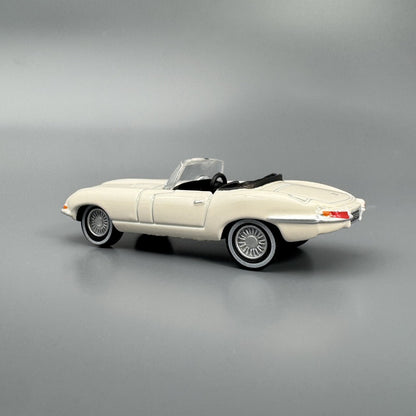 1/76 Scale Jaguar E-Type Sports Car Diecast Model
