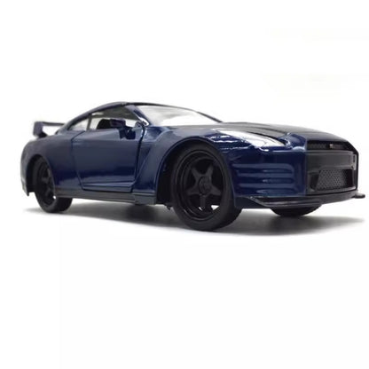 1/32 Scale Nissan GT-R R35 Sports Car Diecast Model