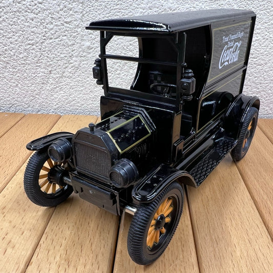 1/24 Scale 1917 Ford Model T Diecast Model Car