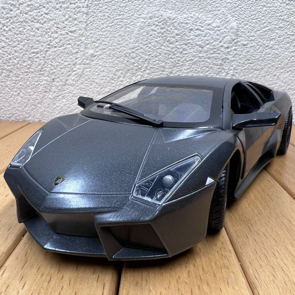 1/24 Scale 2008 Lamborghini Reventón Sports Car Diecast Model