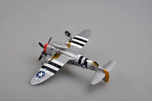 prebuilt 1/48 scale P-47D Thunderbolt aircraft model 39307 bottom view
