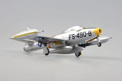 prebuilt 1/72 scale F-84E Thunderjet aircraft model 37105