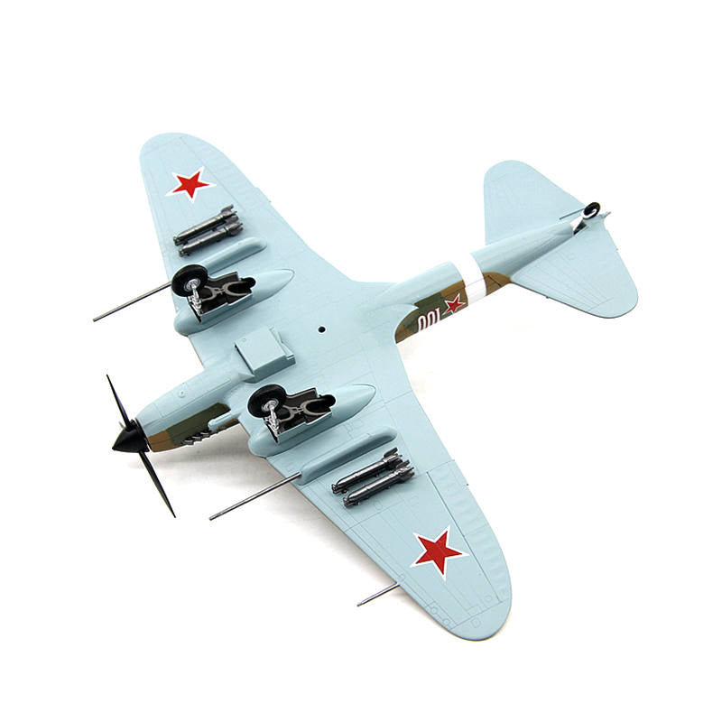 Ilyushin Il-2M3 Shturmovik Soviet WWII ground-attack aircraft 1/72 sca ...