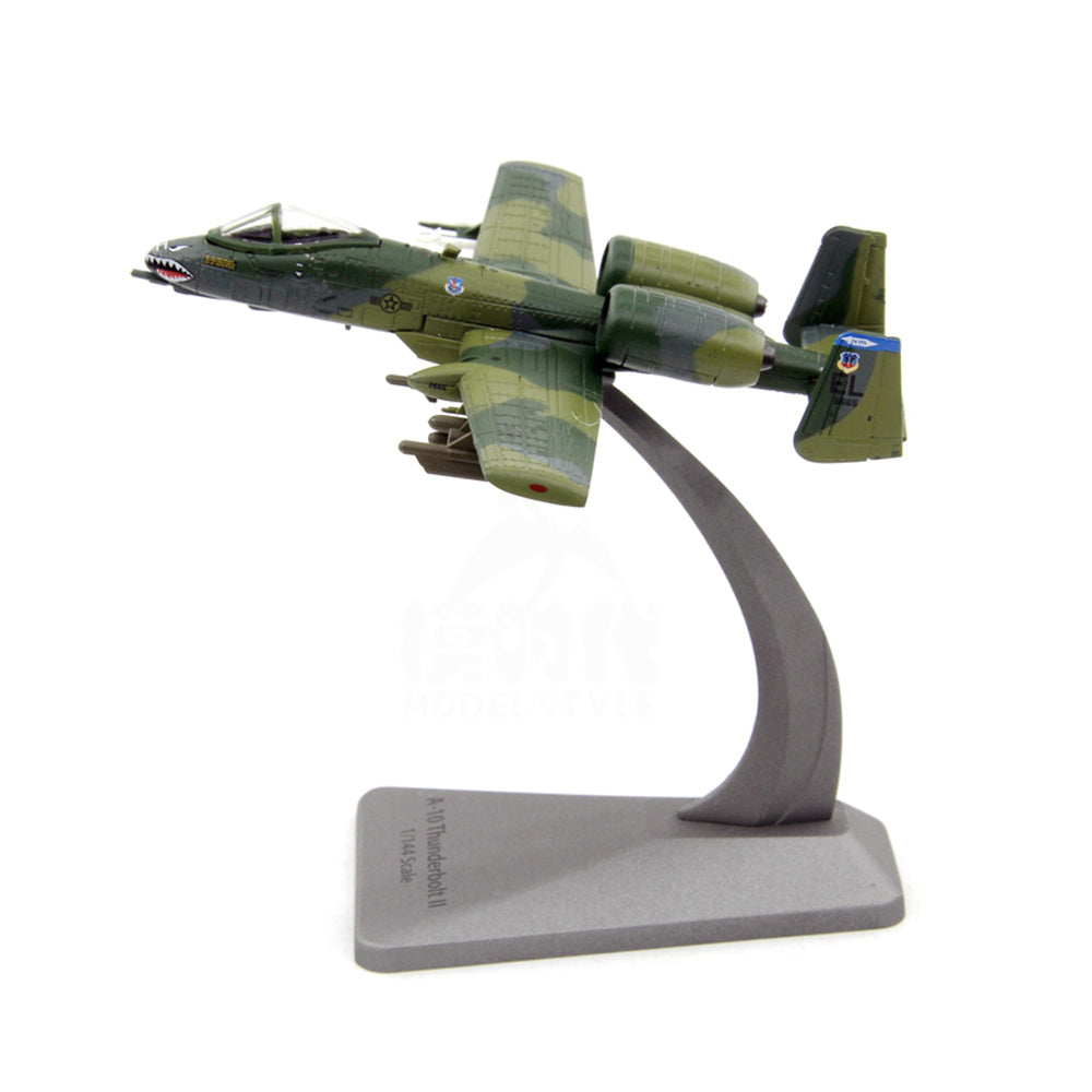 1/144 scale A-10 Thunderbolt II jet aircraft diecast model