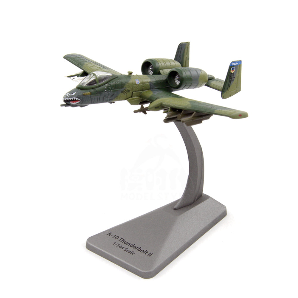 1/144 scale A-10 Thunderbolt II jet aircraft diecast model
