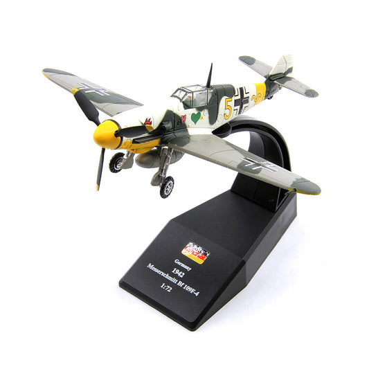 1/72 scale diecast Bf 109 fighter aircraft model