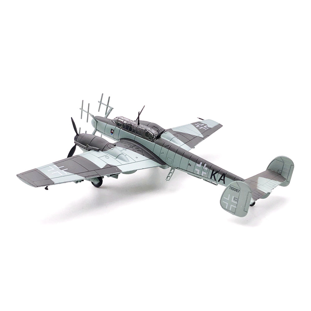 1/100 scale diecast Bf 110 fighter bomber aircraft model