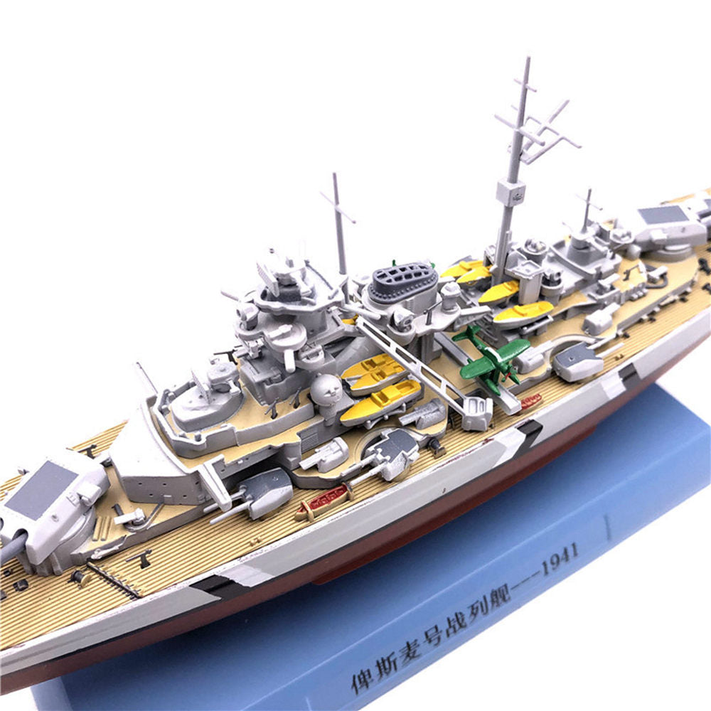 1/1000 scale diecast Bismarck battleship model