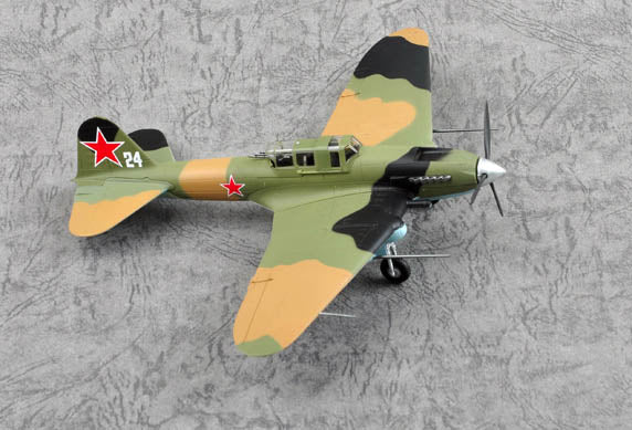 WWII Soviet Il-2M3 Shturmovik ground-attack aircraft pre-built 1/72 sc ...