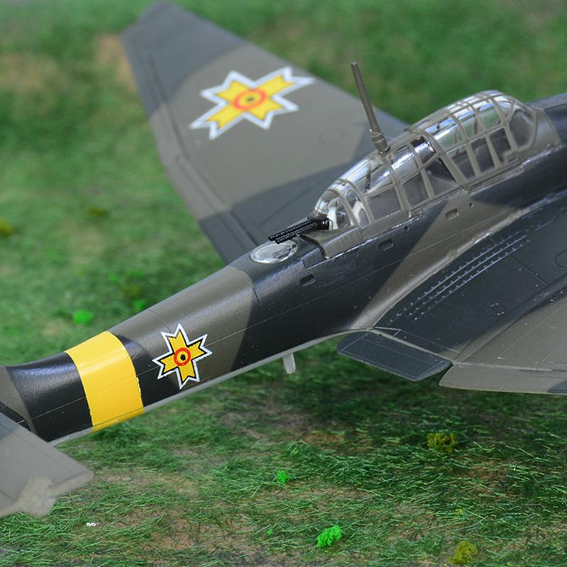 pre-painted 1/72 scale model aircraft Stuka